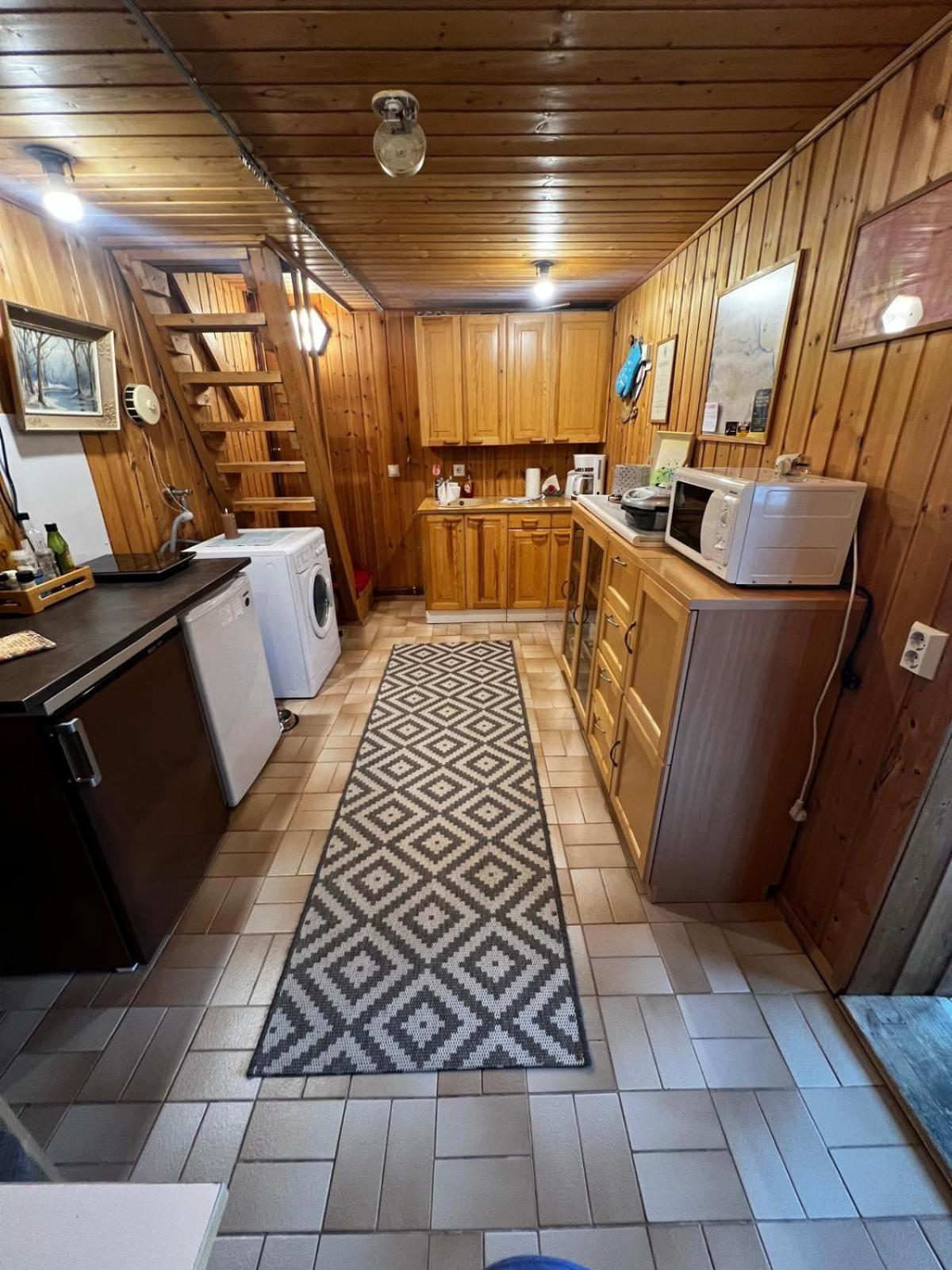 Adorable 1-Bedroom Cottage/Guesthouse In Kittilae Exteriér fotografie